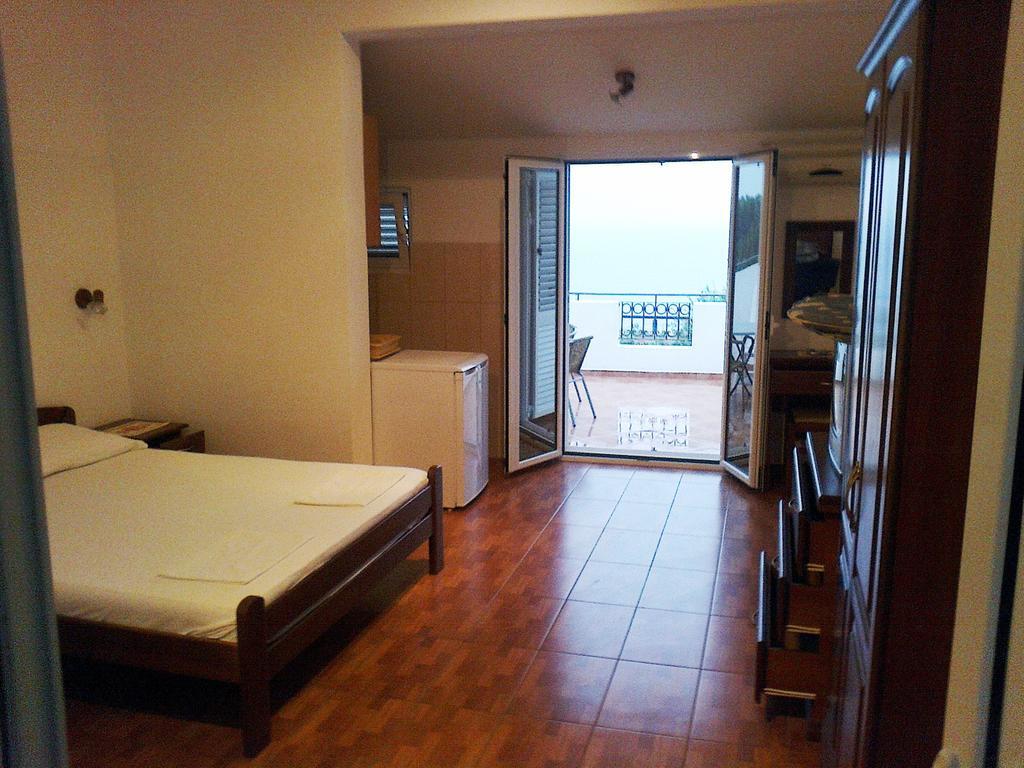 Oaza Guest House Свети-Стефан Номер фото