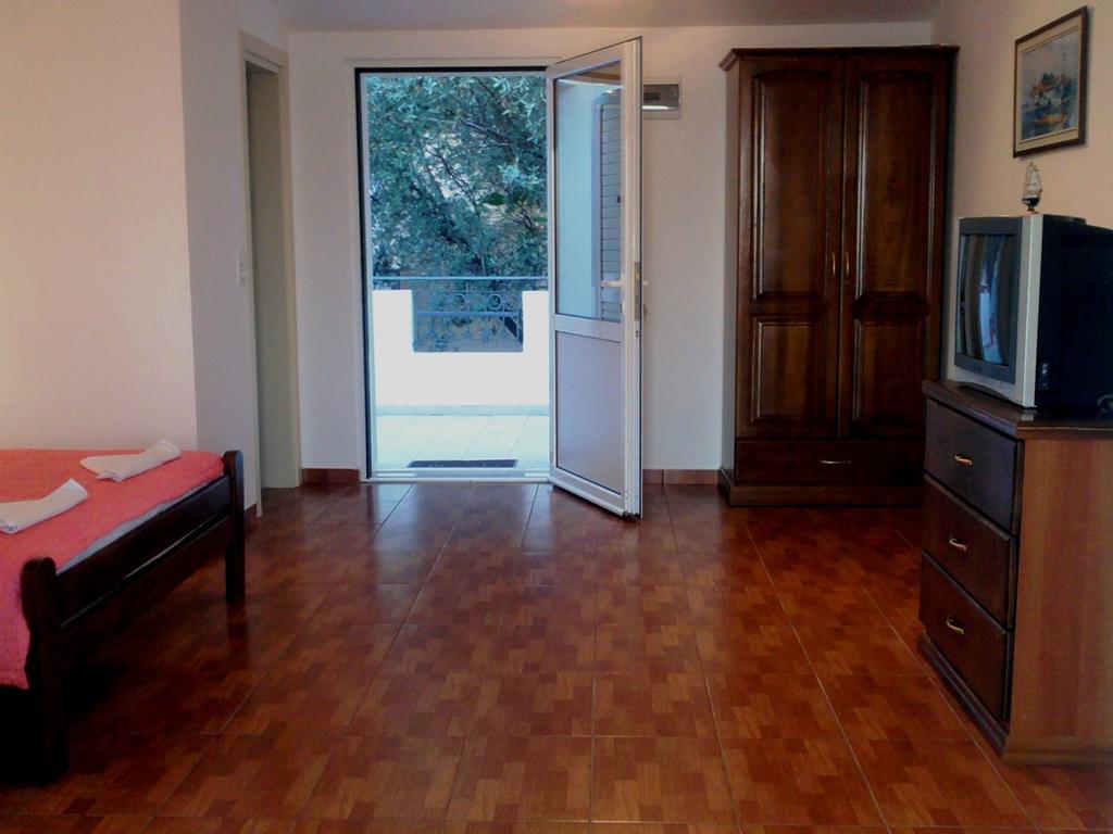 Oaza Guest House Свети-Стефан Номер фото